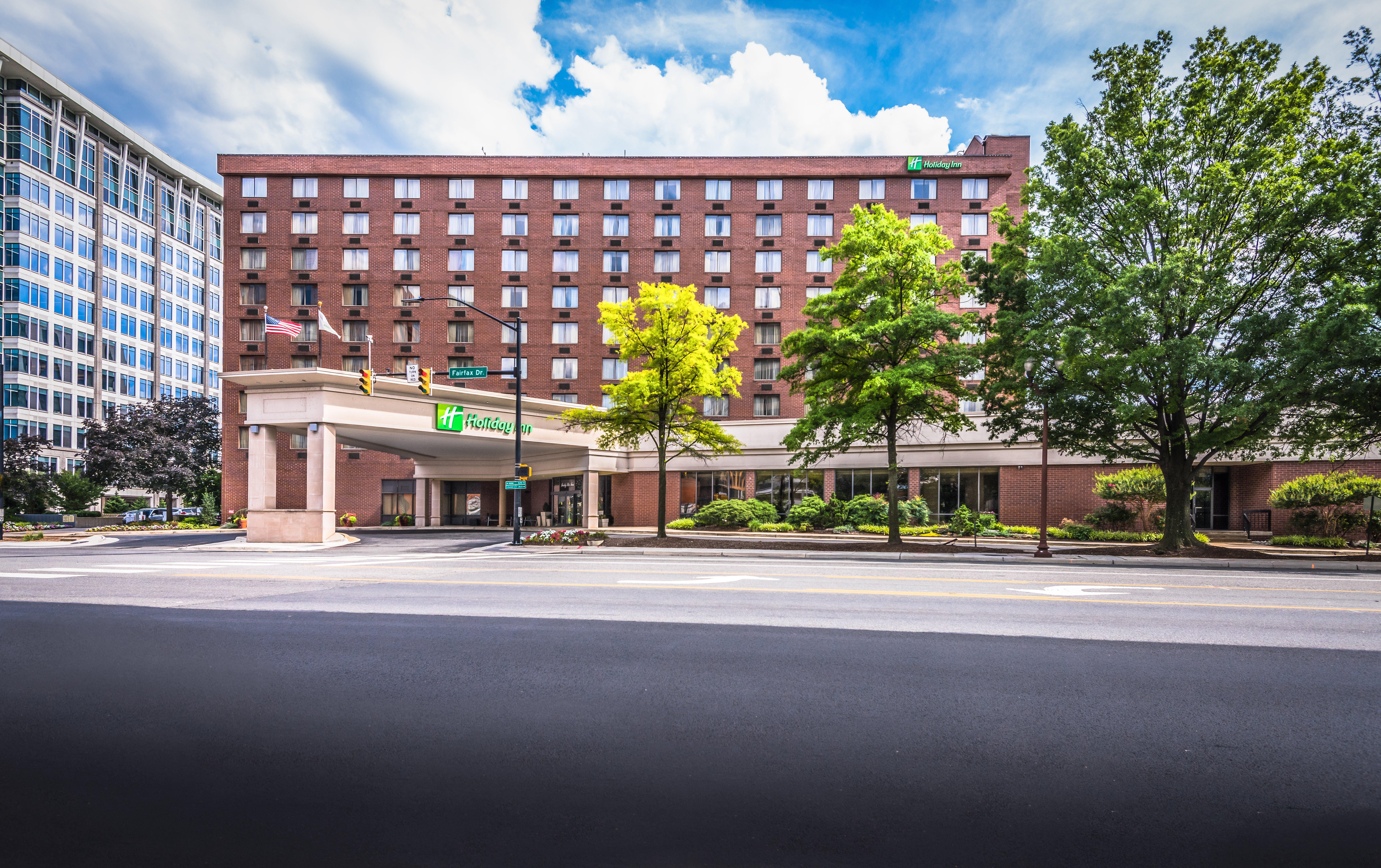Holiday Inn Arlington At Ballston By Ihg Esterno foto