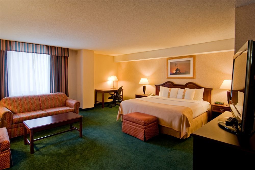 Holiday Inn Arlington At Ballston By Ihg Esterno foto